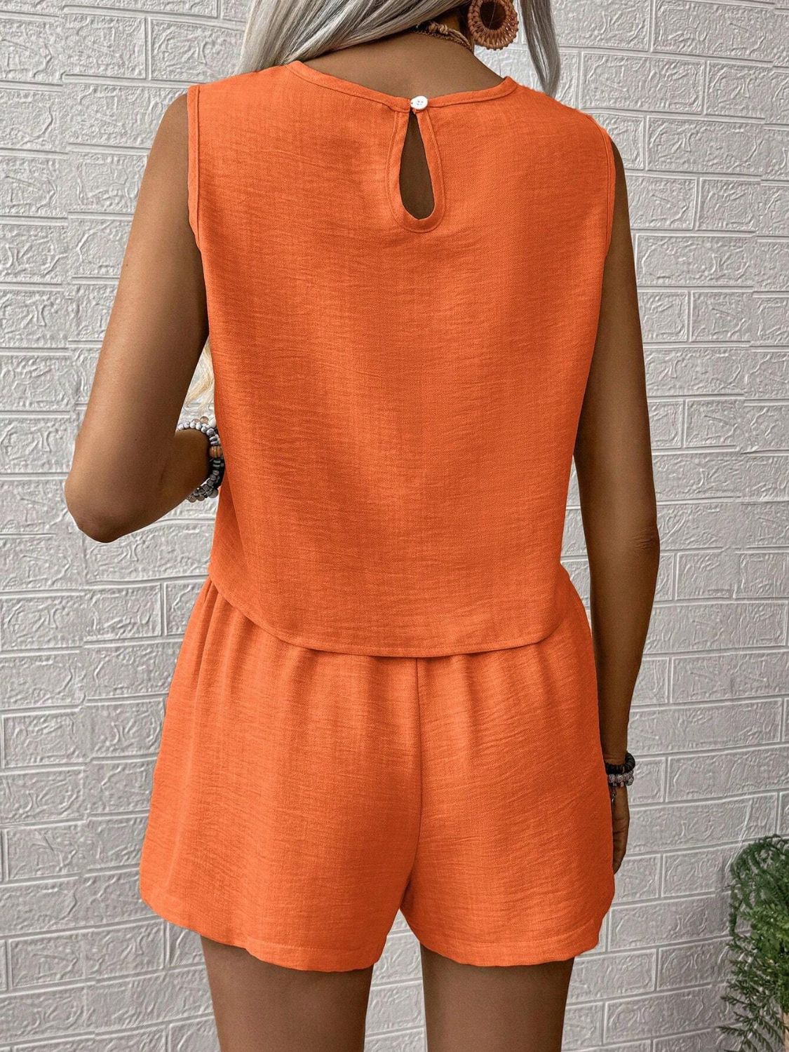 Round Neck Sleeveless Top and Shorts Set - ViarousViarousViarous